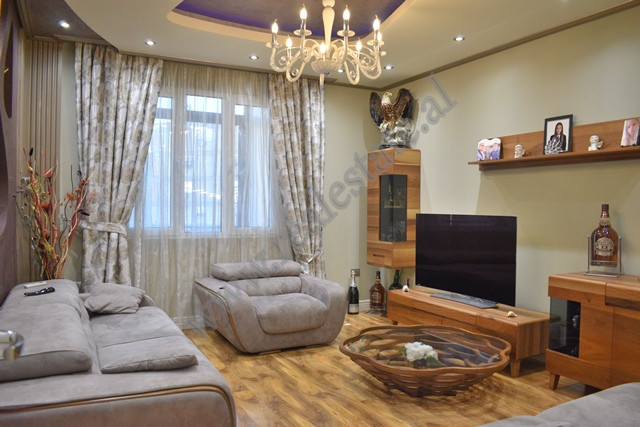 Apartament 3+1 ne shitje tek Zogu i Zi ne Tirane